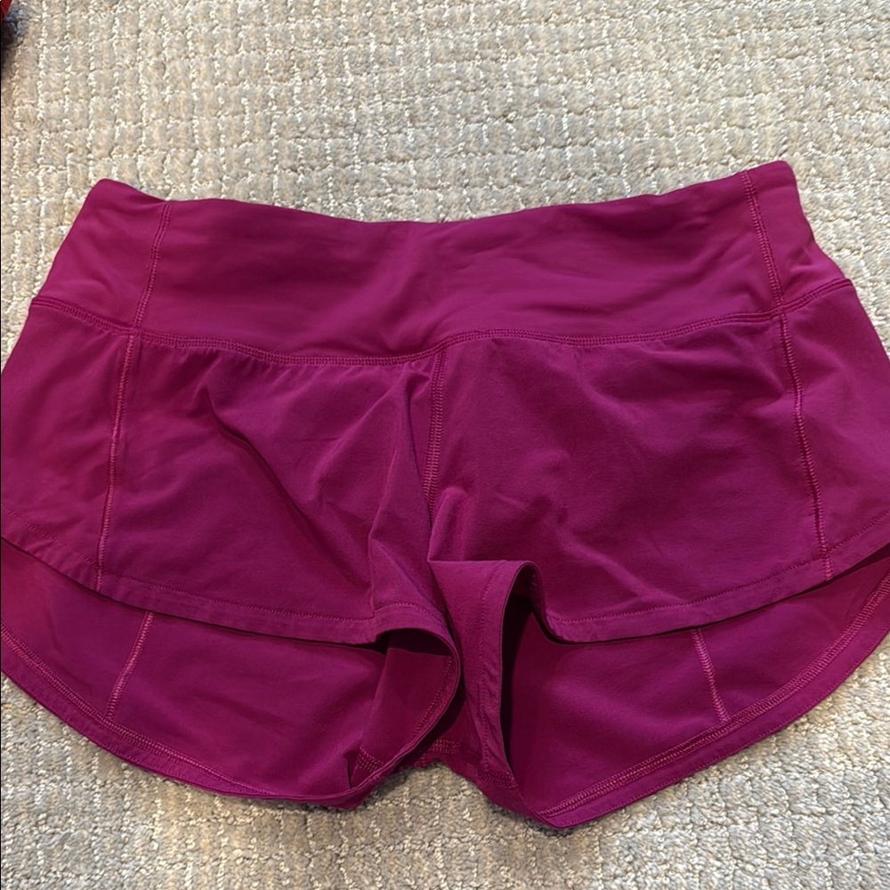 Lululemon Speed Up shorts in 2.5 inch inseam